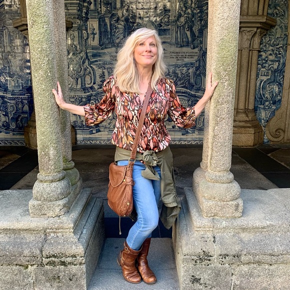 Meet your Posher, Mindy - Picture 1 of 1